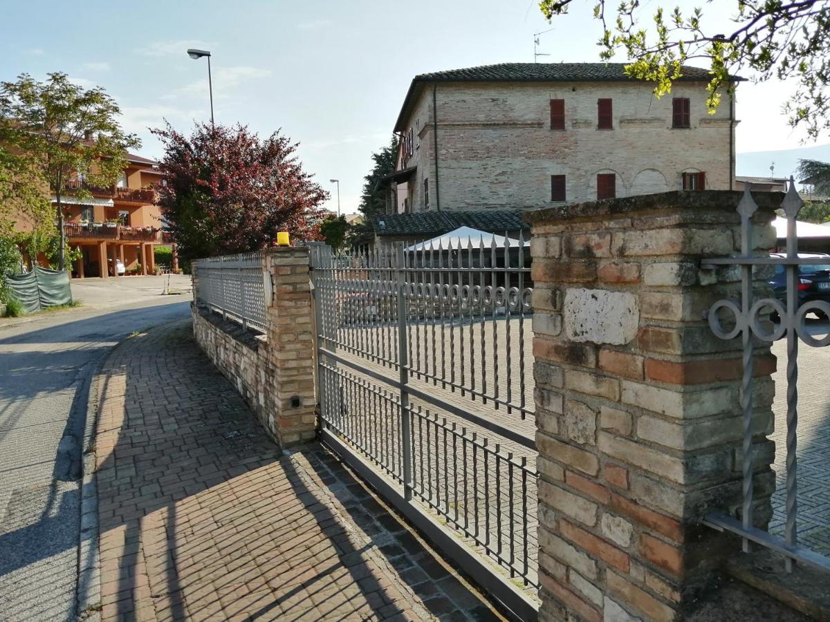 אסיסי Locanda Giustini מראה חיצוני תמונה